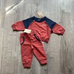 NEW! Patagonia 6-12 Months Baby Crew Sweatshirt and Pants Set
